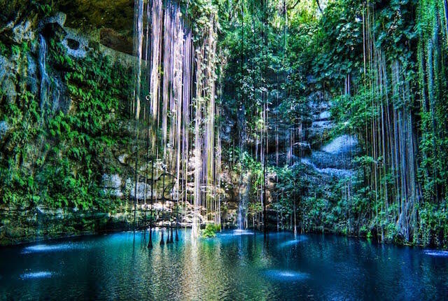 Cenote Ik Kil, Sumur Raksasa di Meksiko Yang Dikenal Sebagai Gerbang Akhirat