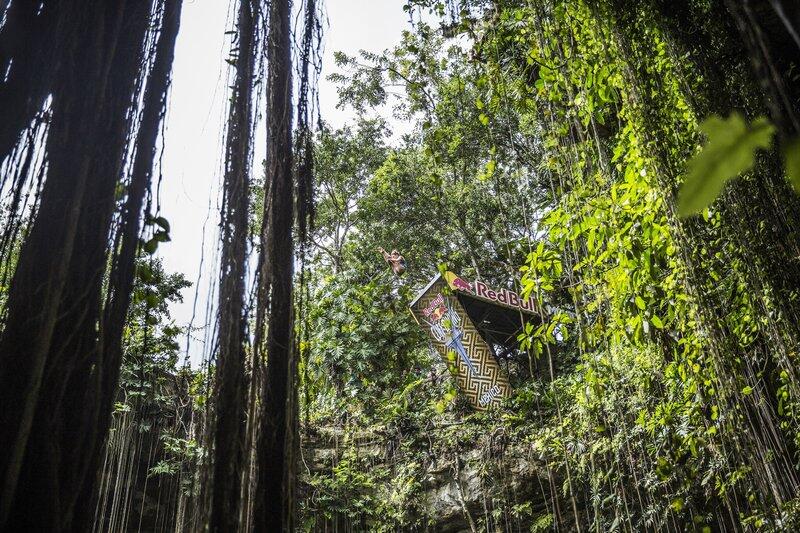 Cenote Ik Kil, Sumur Raksasa di Meksiko Yang Dikenal Sebagai Gerbang Akhirat