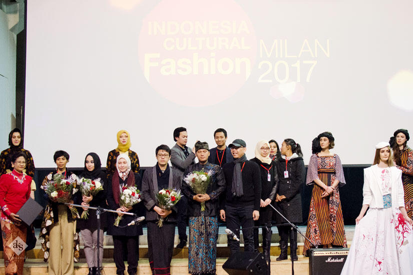 Wow, Batik Cirebon “Berdarah” ini tampil di Fashion Show Milan!
