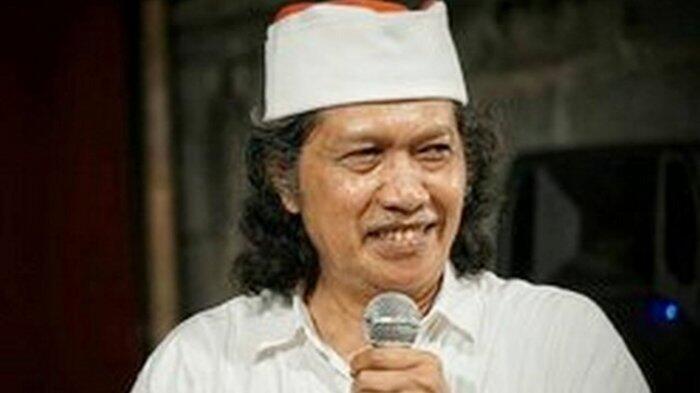 Begini Tanggapan Cak Nun Terkait Pernyataan Prabowo Sebut Indonesia Bubar 2030