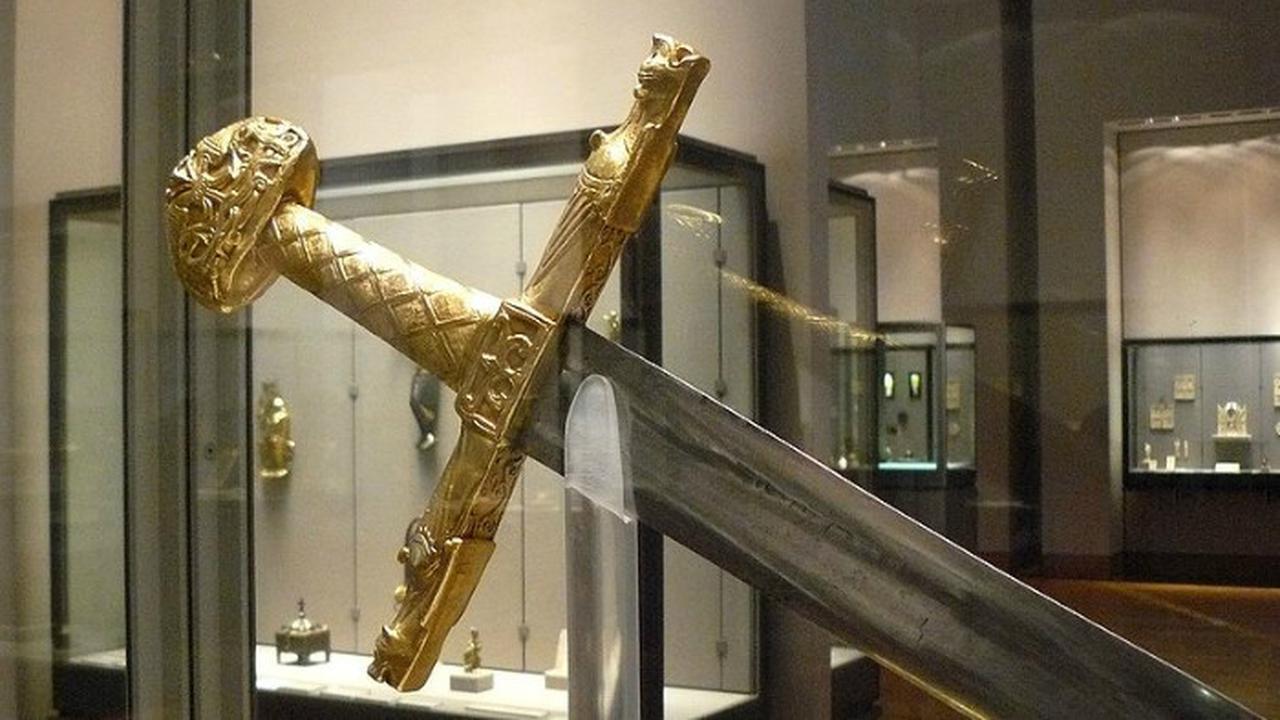 Joyeuse, Pedang Gaib Penakluk Eropa 
