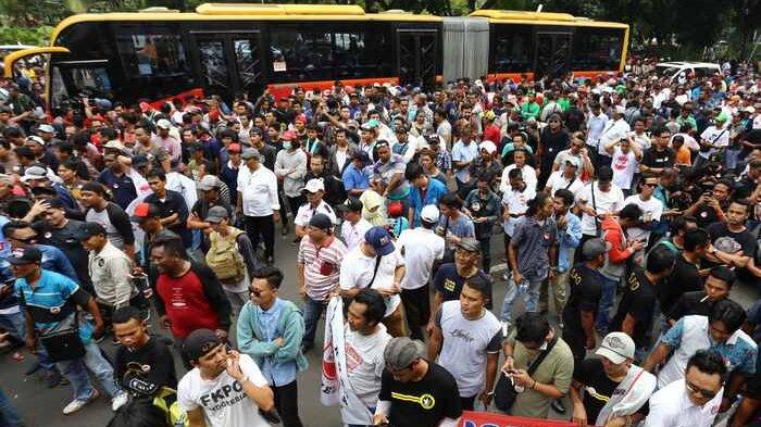 Kopdarnas Driver Taksi Online Berakhir Rusuh karena Ditunggangi Oknum Parpol