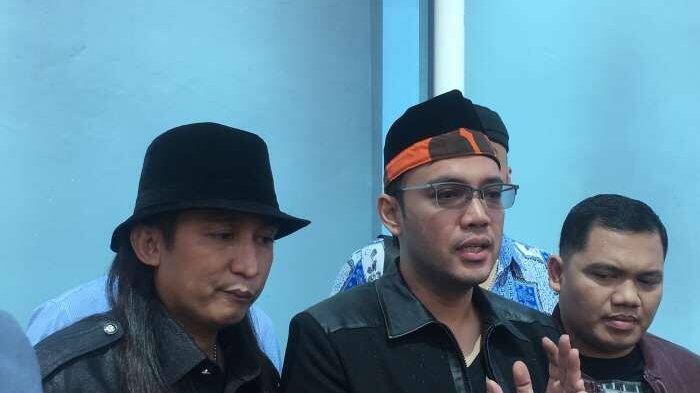 Sandy Tumiwa Menantang Kekasih Tessa Kaunang untuk Menemuinya