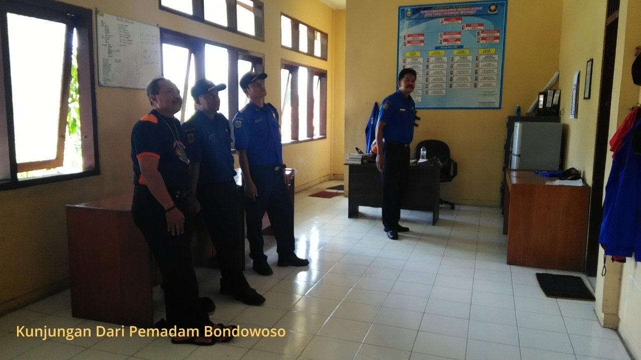Kunjungan Dari Pemadam Kabupaten Bondowoso Ke Mako Damkar Situbondo