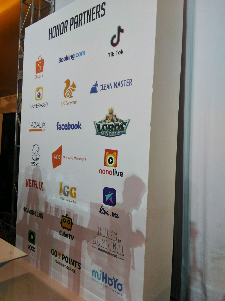 &#91;FR&#93; Launching Honor Indonesia (After Story) Lenka, Honor and DJI