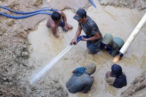 Pertambangan: Memanfaatkan atau Merusak?