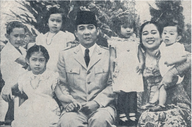 Sukarno-Fatmawati tak Pernah Hina Islam Seperti Sukmawati