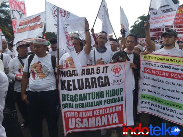  Digeruduk pemilik outlet, Kominfo janji revisi aturan registrasi prabayar