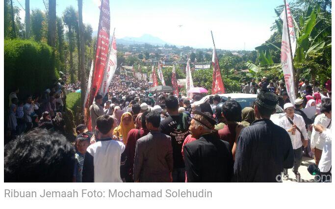 TGB Berbagi Ilmu Pemimpin Adil ke Ribuan Jemaah Pesantren Aa Gym
