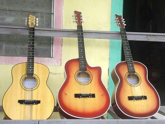 Mengenal Gitar Sipaholon dan Karal Hutagalung