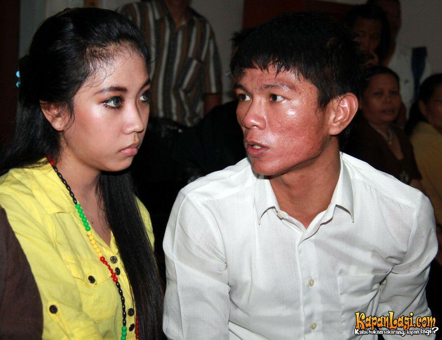 Disindir Mantan Istri, Andika Kangen Band Pamer Pacar Religius