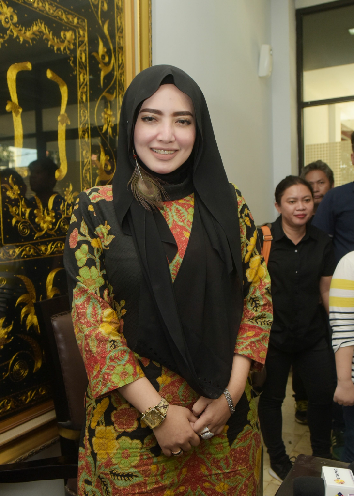 Ini Perempuan Yang Diduga Istri Ketiga Opick