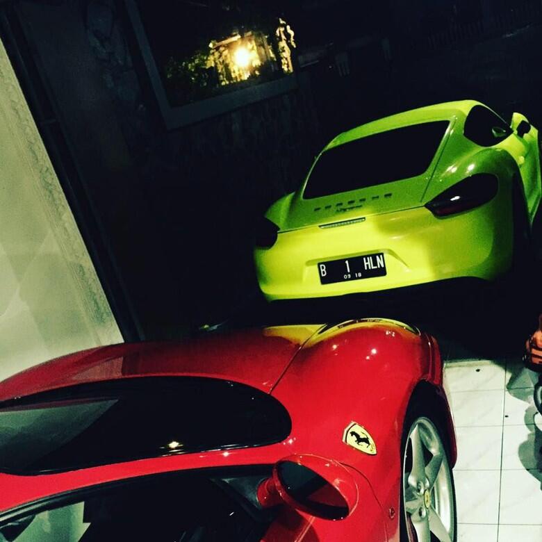 Misteri Ferrari Bos SBL yang Dibeli dari Uang Jemaah Umrah