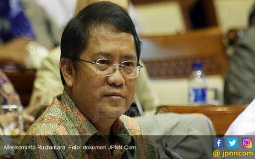 Jelang Pilpres 2019 Menkominfo Ancam Tutup Facebook Jika..