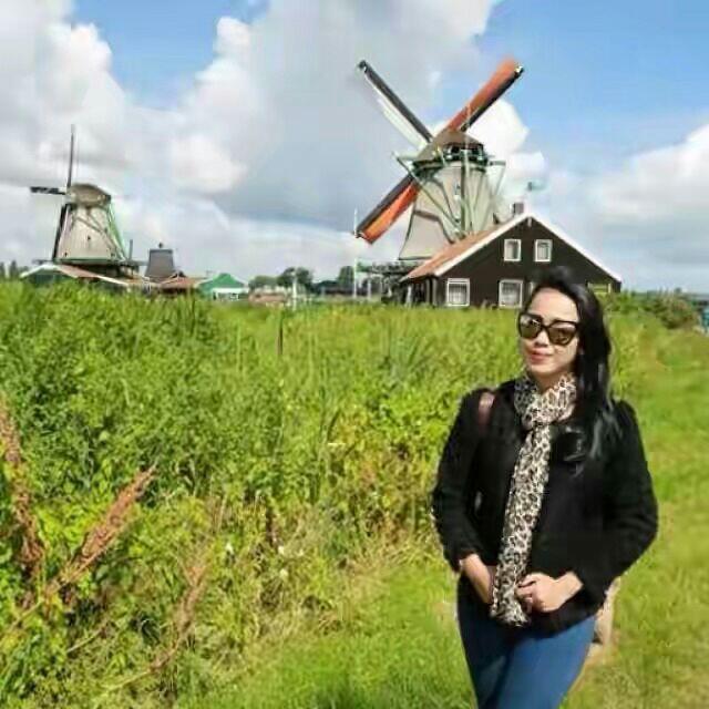 Mengenal Hesty Agustin, Wanita Cantik Yang Berada Di Tengah Pusaran Uang First Travel