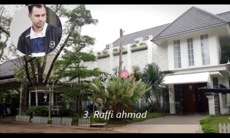 5 Artis Kaya Raya Hanya dengan Ketawa