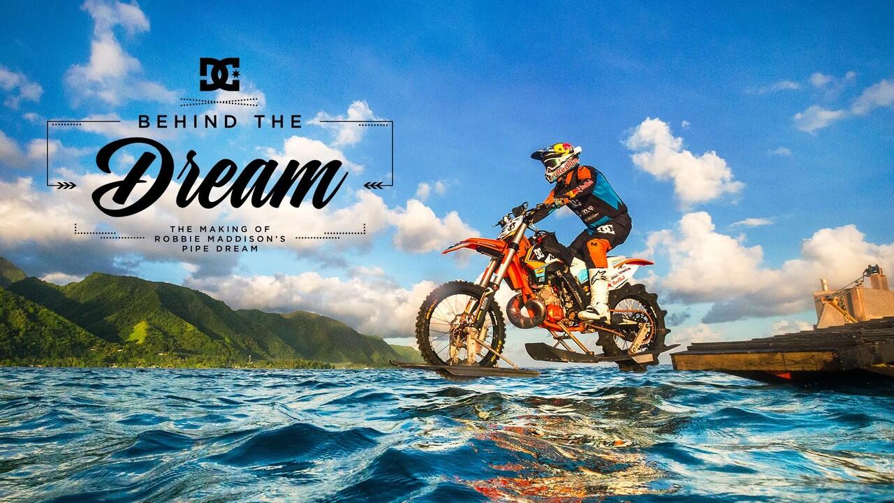 Berselancar Gunakan Motor, Inilah Gaya Baru Olahraga Ekstrem