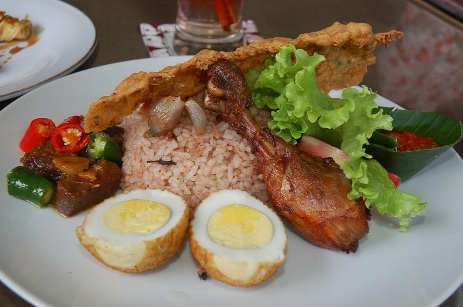 Hati-hati! Dua Makanan ini Sangat Disakralkan Oleh Masyarakat