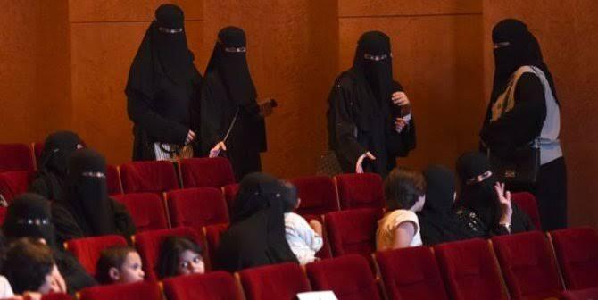 Setelah Vakum 35 Tahun, Bioskop Perdana Di Saudi Di Buka