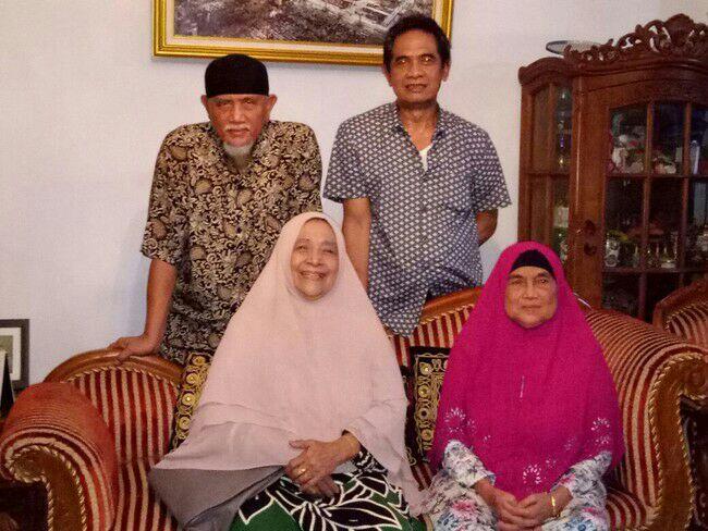 Cerita Alm Mak Ayah dan Mimpi Umrah yang Direnggut First Travel