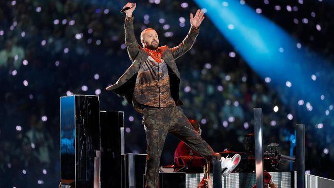 Demi Fans, Justin Timberlake Rela Stop Konser!