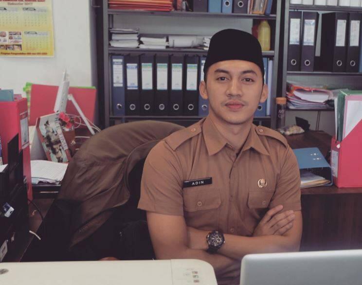 Curi Perhatian, 10 PNS Ini Tampannya Berlebihan. Ada yang Masih Available Nggak Ya?