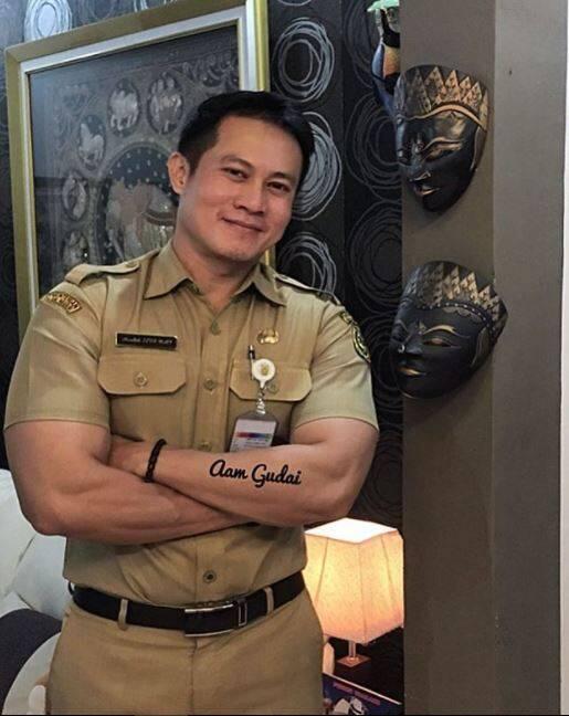 Curi Perhatian, 10 PNS Ini Tampannya Berlebihan. Ada yang Masih Available Nggak Ya?