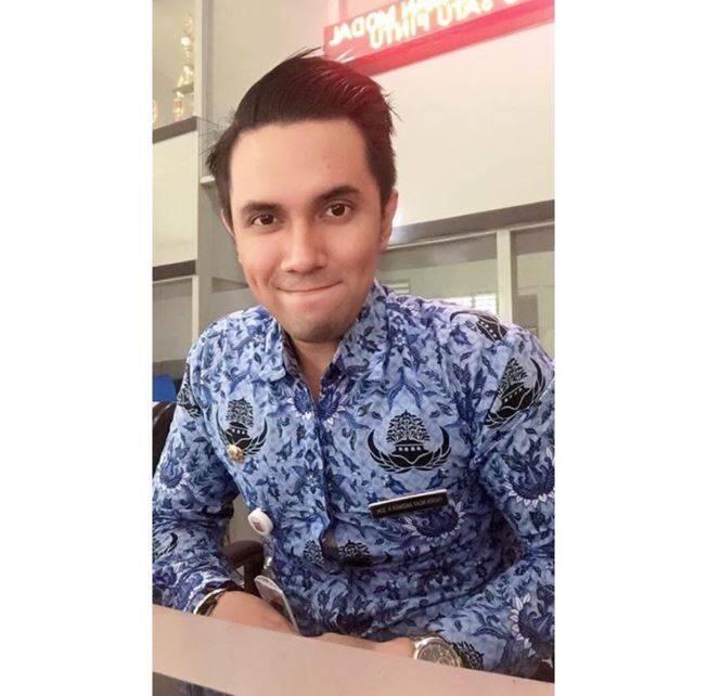 Curi Perhatian, 10 PNS Ini Tampannya Berlebihan. Ada yang Masih Available Nggak Ya?