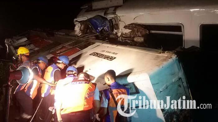 Kronologi Kereta Sancaka Hantam Truk Trailer di Ngawi yang Sebabkan Masinisnya Tewas
