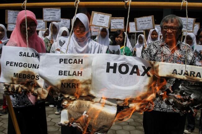 Hoaks Mengandung Agama Dinilai Sangat Berbahaya