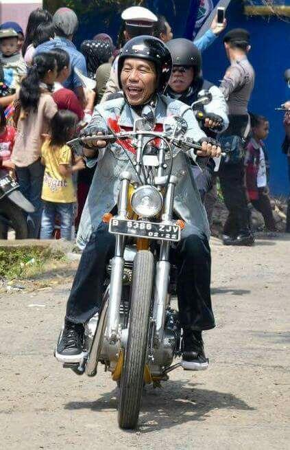 Jokowi Pamer Pencapaian Infrastruktur ke Siswa SMA Taruna Nusantara