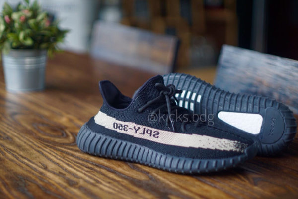 DICARI DISTRIBUTOR / GROSIR- Jual sepatu yeezy boost 350 V2 PREMIUM