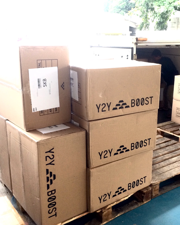 DICARI DISTRIBUTOR / GROSIR- Jual sepatu yeezy boost 350 V2 PREMIUM