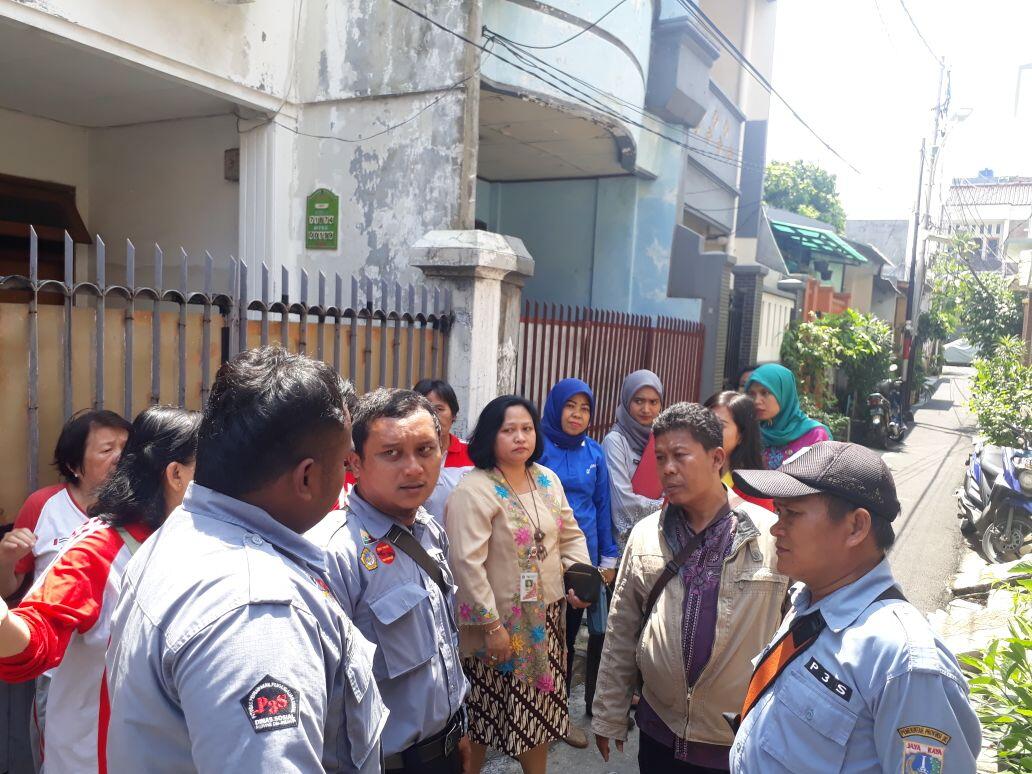 Tak Terurus Keluarga, Orang Gangguan Jiwa Diselamatkan Petugas