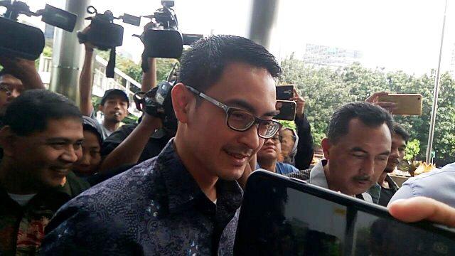 Zumi Zola Siap Ditahan KPK