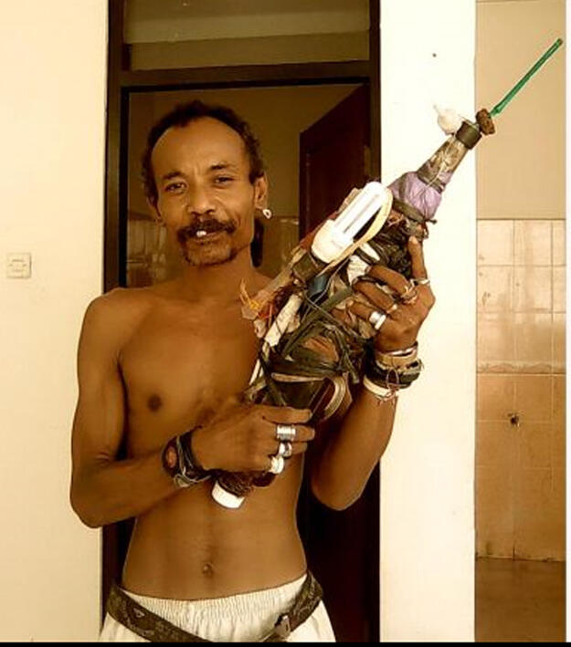 Korban Senjata Toni Blank Bray