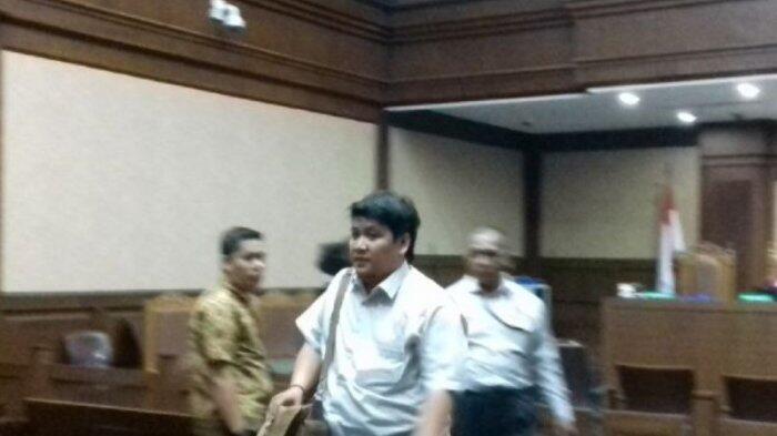 Tabrak Tiang Listrik, Ajudan Setya Novanto Marah pada Hilman