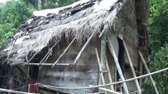 Hidup Satu Atap Bertiga, Rumah Lansia Ditambali Bungkus Mi Instan hingga Popok Bayi