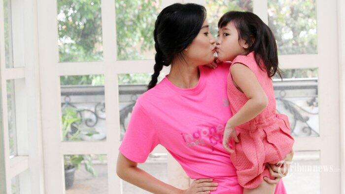 Fanny Fabriana Tak Berharap Sang Buah Hati Ikuti Jejaknya Jadi Artis