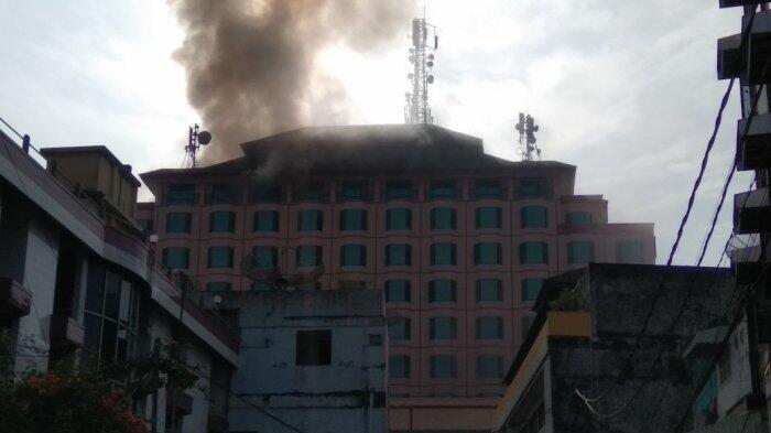 Aminah Selamatkan Diri Lewat Tangga Darurat saat Hotel Novita Jambi Terbakar