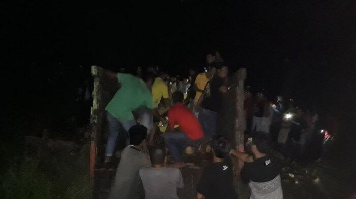 Truk Nyungsep ke Sawah, Satu Orang Tewas Lima Orang Luka