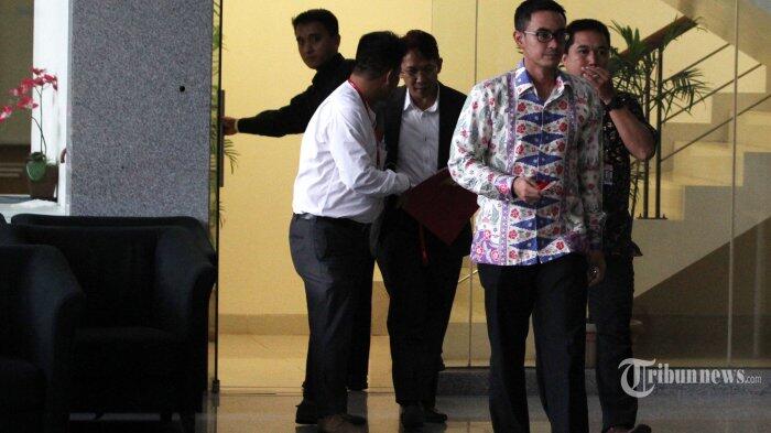 KPK Periksa Zumi Zola untuk Kali Kedua