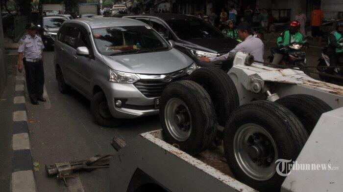 Minta Kejelasan Mobil Diderek, Ratna Sarumpaet Somasi Dishub DKI Jakarta