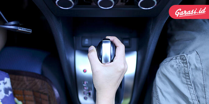 Mobil Matik Mogok Tidak Boleh Didorong, Mitos atau Fakta?