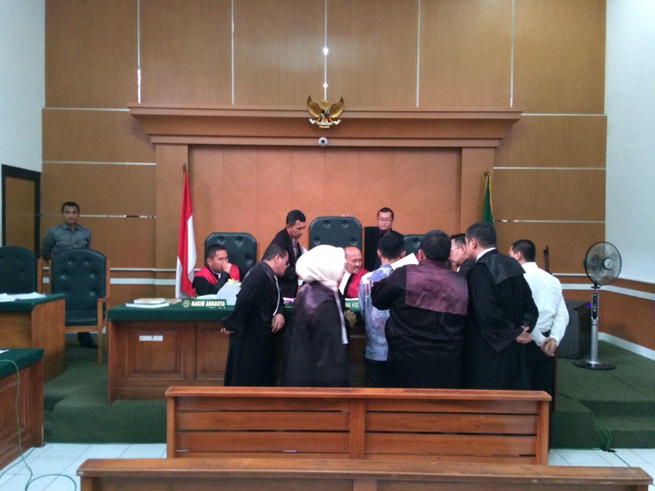 Sidang First Travel, Hakim Pertanyakan Pengawasan Kemenag