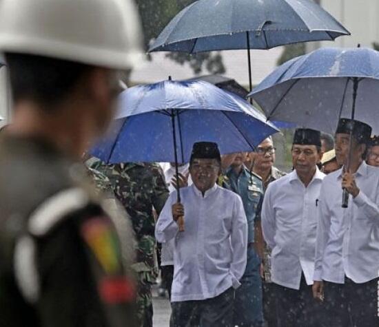 Banyak Aksi dan Kekinian, Ini 12 Foto Jokowi yang Menjadi Viral