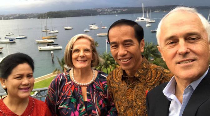 Banyak Aksi dan Kekinian, Ini 12 Foto Jokowi yang Menjadi Viral