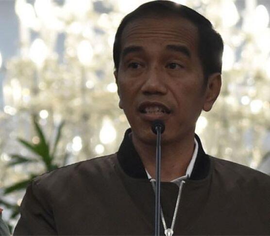 Banyak Aksi dan Kekinian, Ini 12 Foto Jokowi yang Menjadi Viral