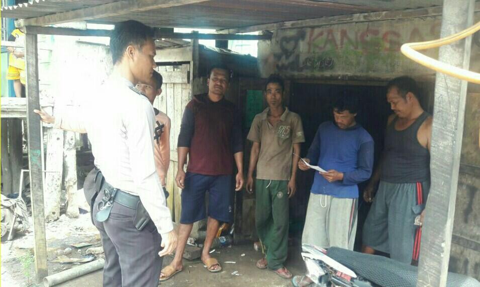 Berikan Edukasi kepada Masyarakat,Brigpol Ahmad Sosialisasikan Maklumat Kapolda