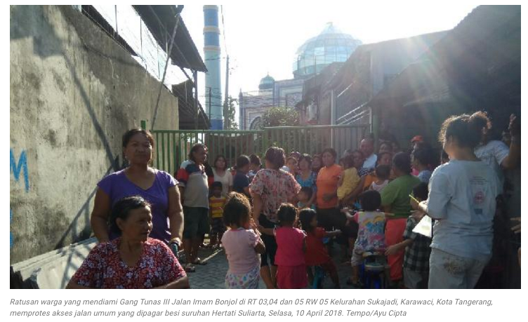 Jalan Ditutup, 500 Warga Tangerang Terkurung di Kampung Sendiri